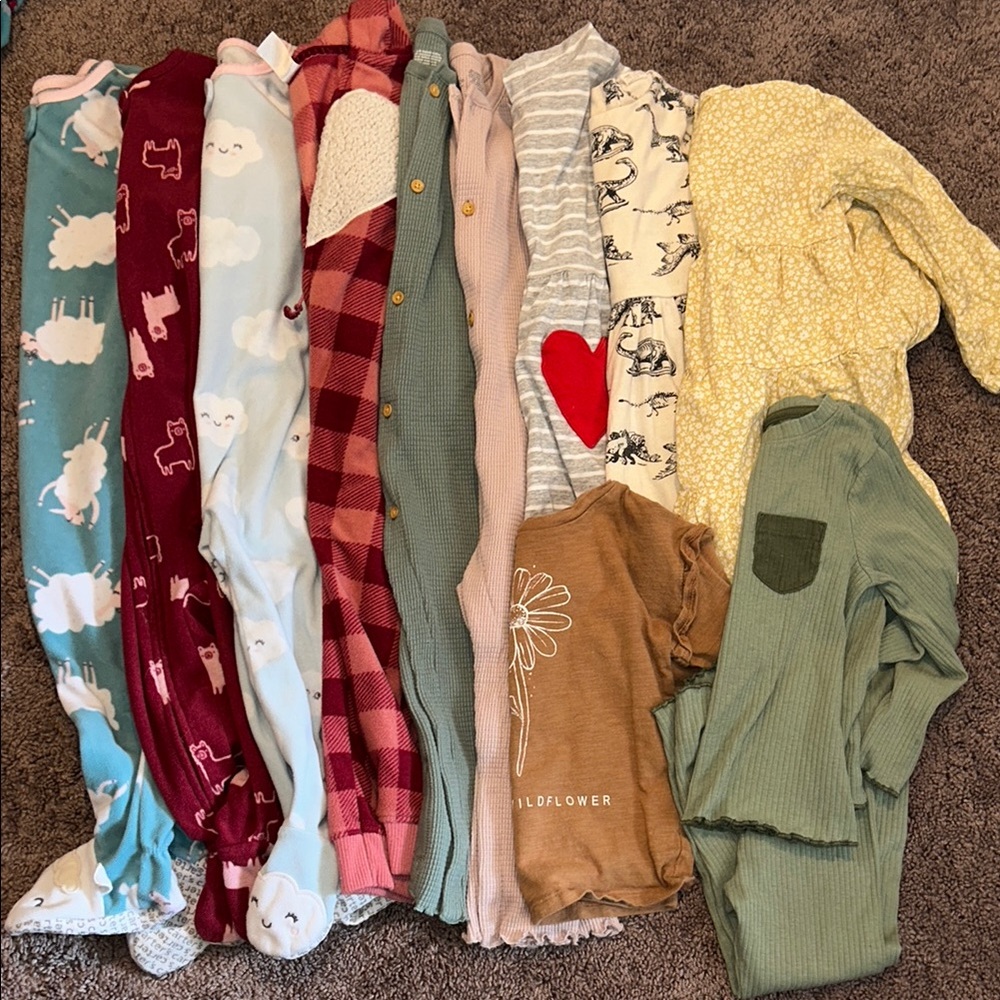 Toddler girl 24m fleece footies, rompers, dresses, tops fall/winter bundle